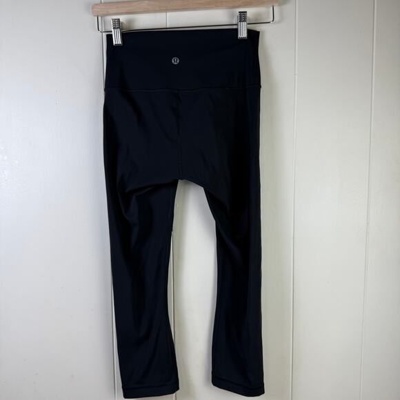 Lululemon Wunder Under Crop *Full on Luxtreme 21” size 4 Black - Picture 3 of 7